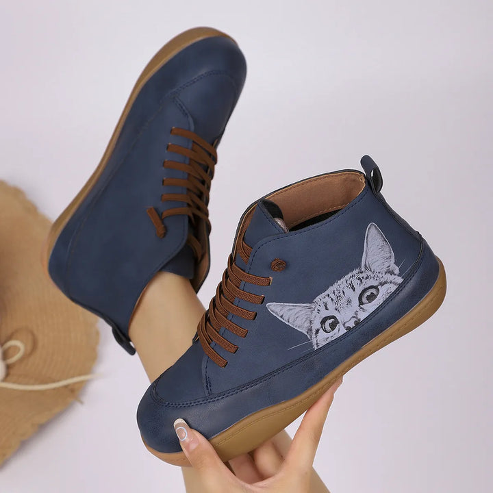 Zorelle - Botins confortáveis com detalhe de gato