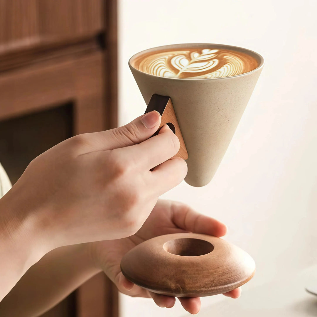 Mabel - Caneca de café cónica premium