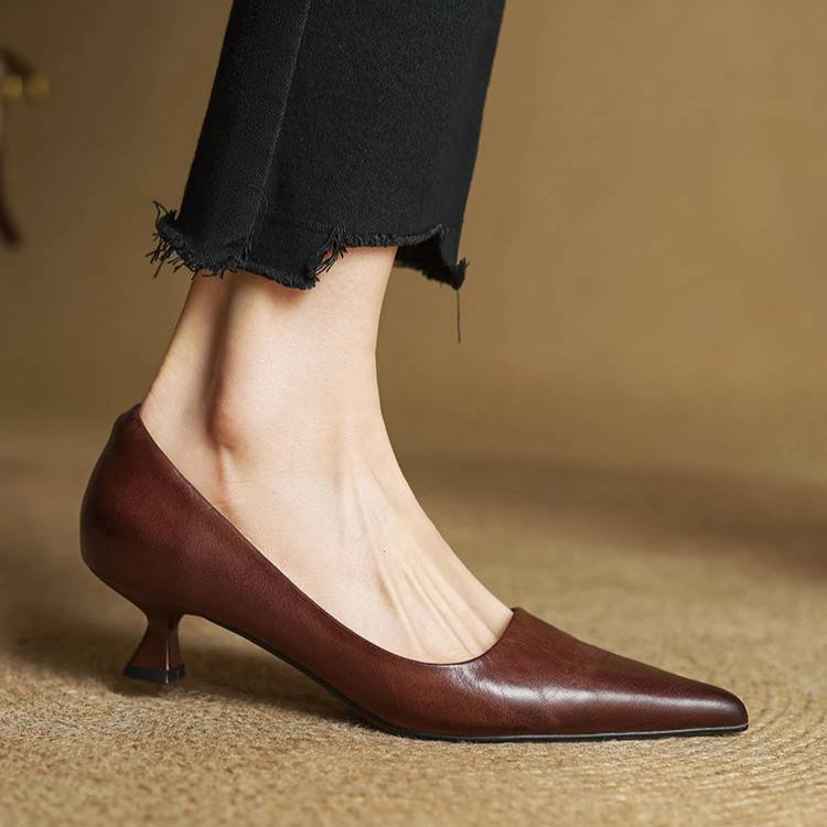 Serelina - Sapato elegante de salto baixo com bico fino