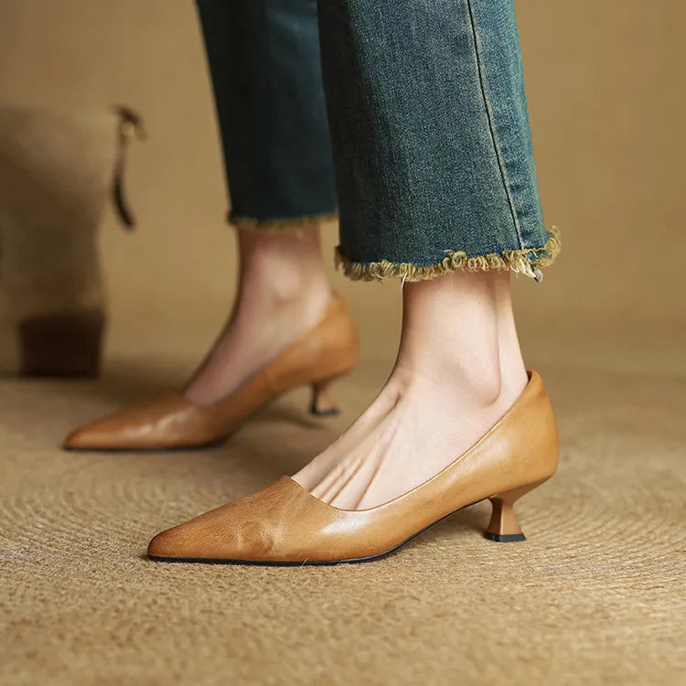 Serelina - Sapato elegante de salto baixo com bico fino