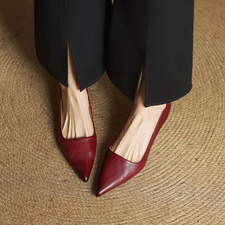 Serelina - Sapato elegante de salto baixo com bico fino