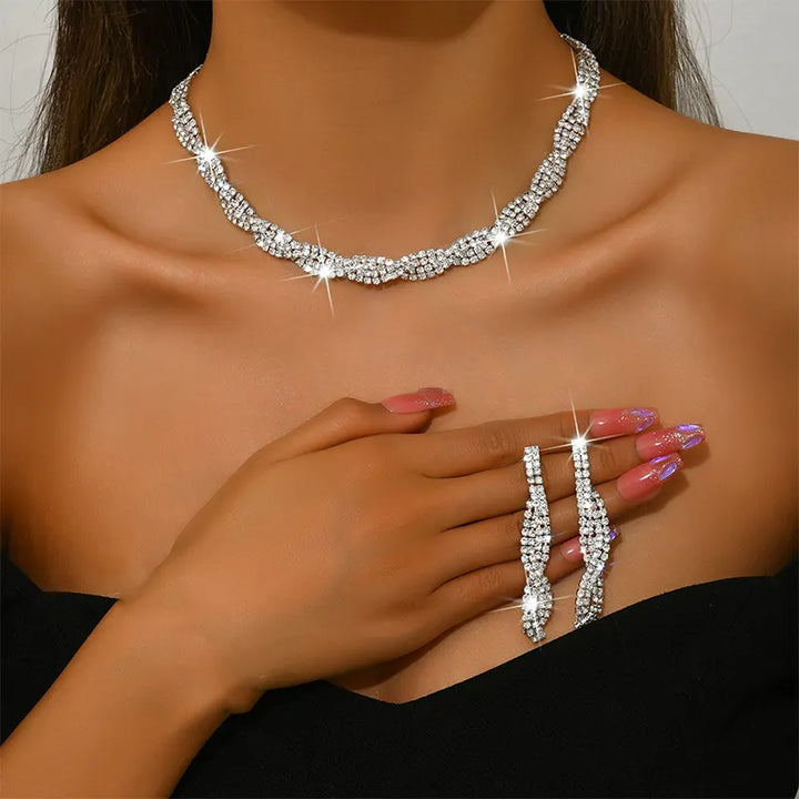 Alessara - Conjunto de Joias com Torção em Cristal