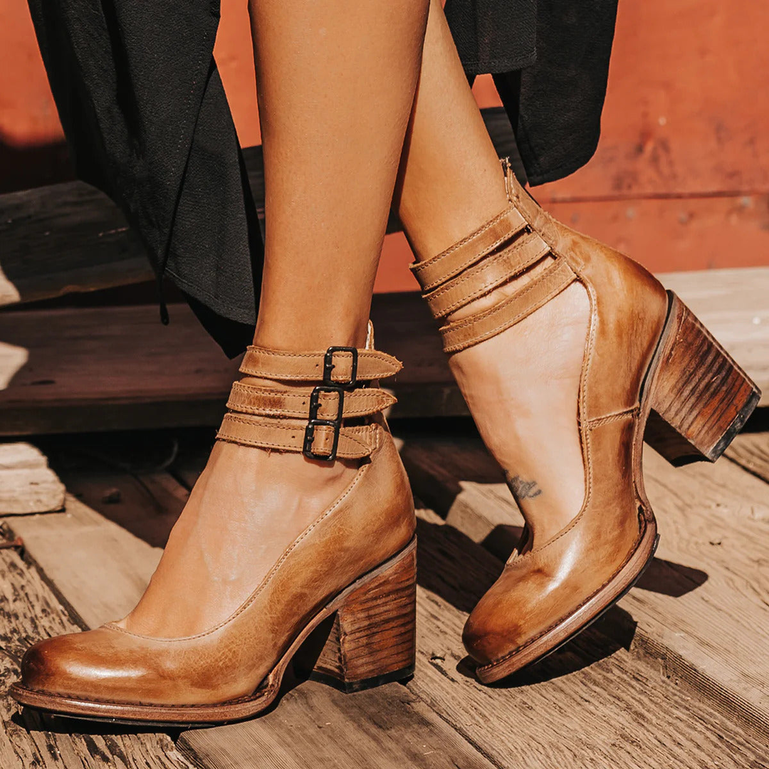 Philomena - Sapatos de salto vintage de couro com tira no tornozelo