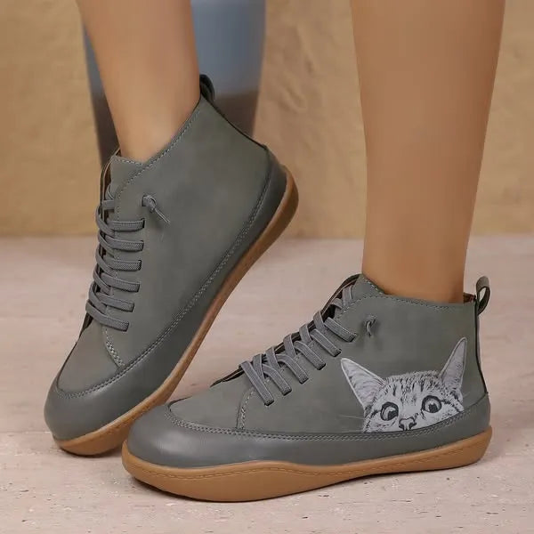 Zorelle - Botins confortáveis com detalhe de gato