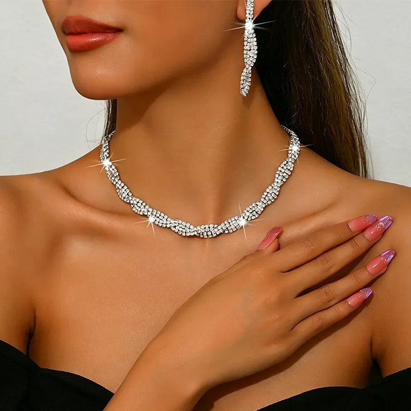 Alessara - Conjunto de Joias com Torção em Cristal