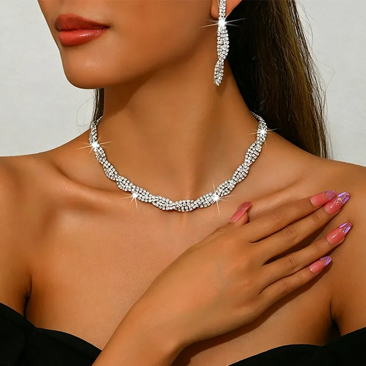 Alessara - Conjunto de Joias com Torção em Cristal
