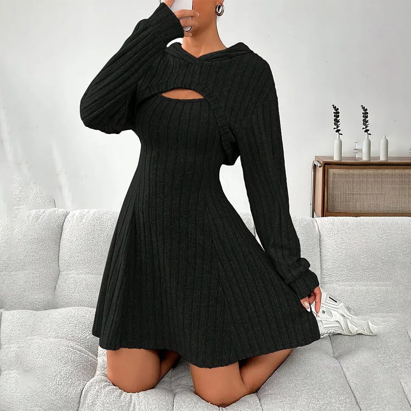 Mirellia - Vestido mini em malha com capuz e recortes