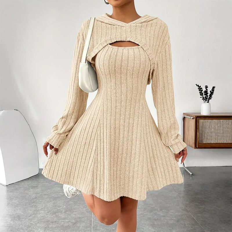 Mirellia - Vestido mini em malha com capuz e recortes